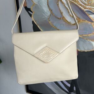 Salvatore Ferragamo Vintage Leather Shoulder Bag Crème Italy